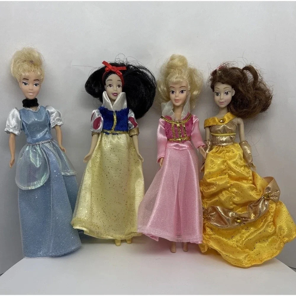 4 Disneyland California Disney Princesses Snow White Cinderella Belle‎ Aurora 6
